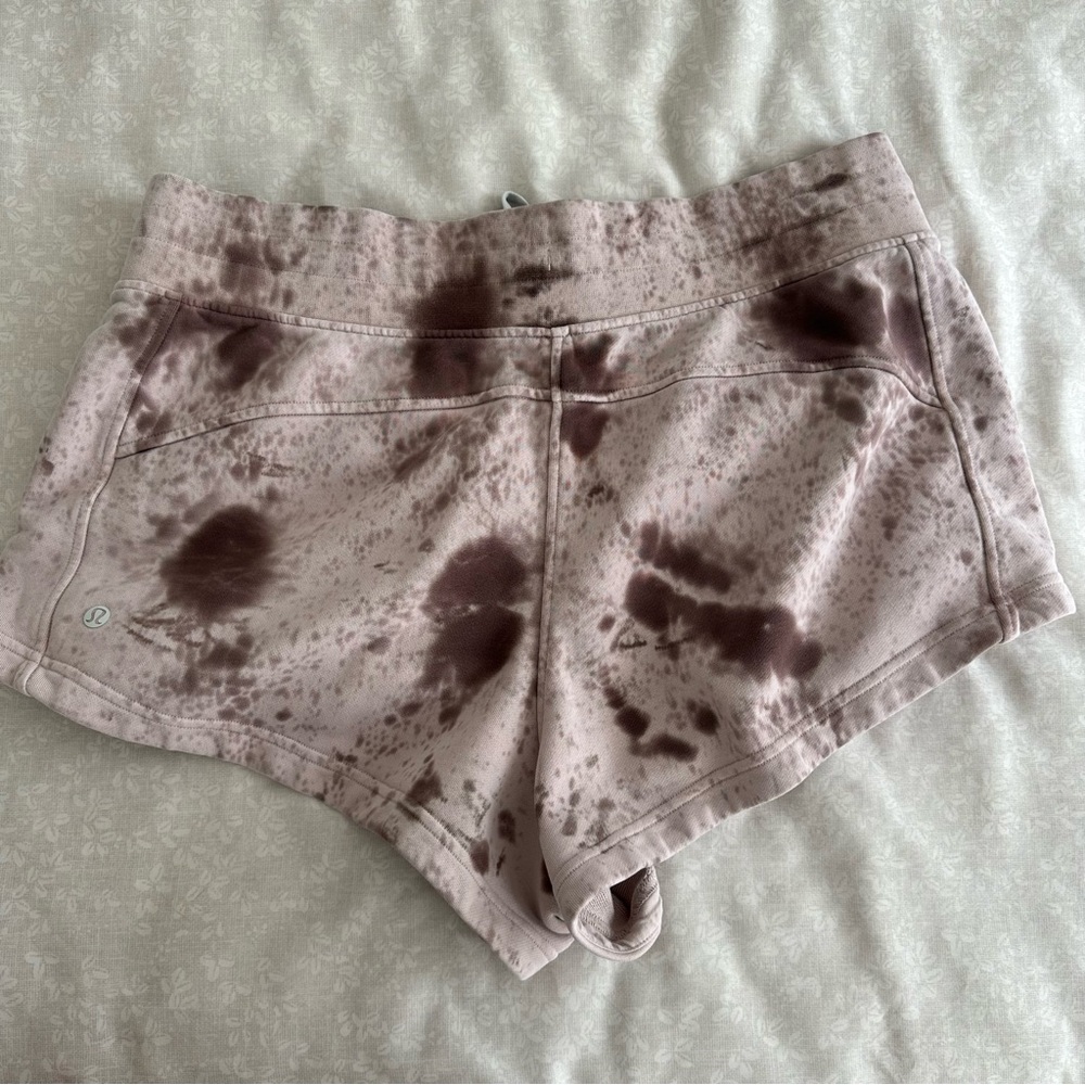 Lululemon Inner Glow Shorts - Picture 4 of 6